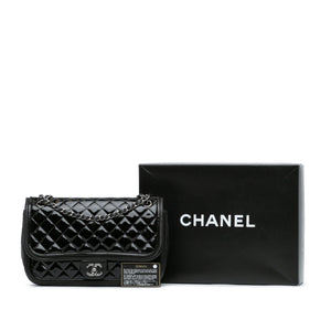 Chanel Jumbo Patent Classic Twist Flap Black