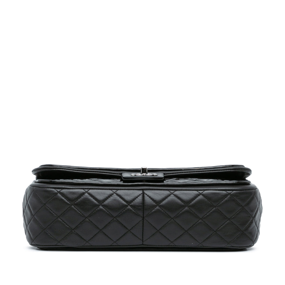 Chanel Jumbo Patent Classic Twist Flap Black