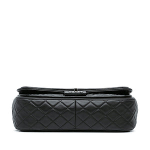 Chanel Jumbo Patent Classic Twist Flap Black