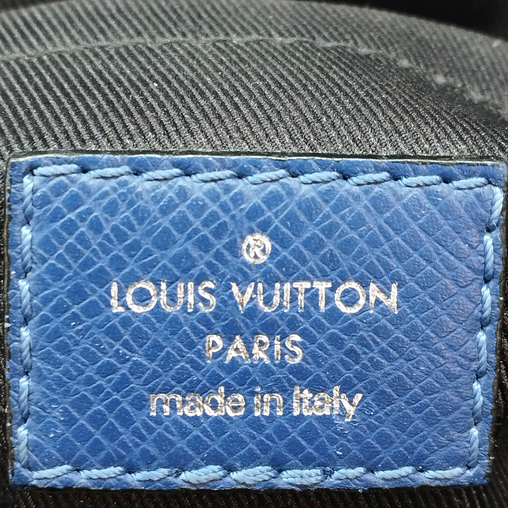 Louis Vuitton Taiga Outdoor Messenger PM Blue