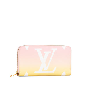 Louis Vuitton Monogram Giant By The Pool Zippy Wallet Pink